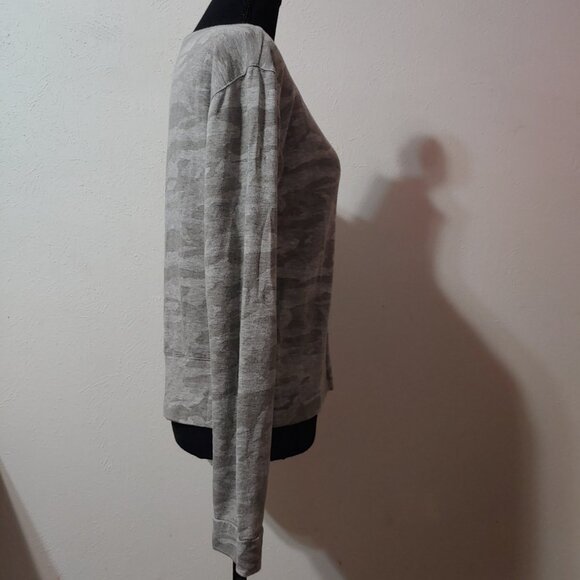 Monrow Women's Camo Sweatshirt - Picture 6 of 7